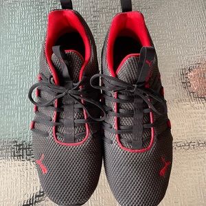 Puma mens 11.5 Axelion Training Shoe